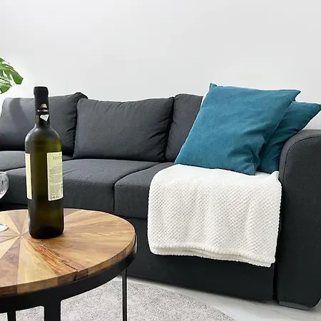 Urban Luxury In The Heart Of Skg Apartment Thessaloniki